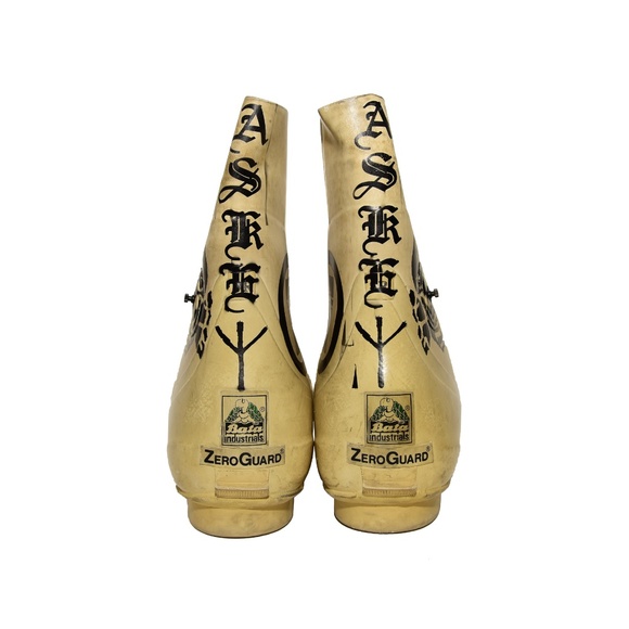 Vintage BURZUM Bunny Death Boots by Digital Trenches - Picture 2 of 7